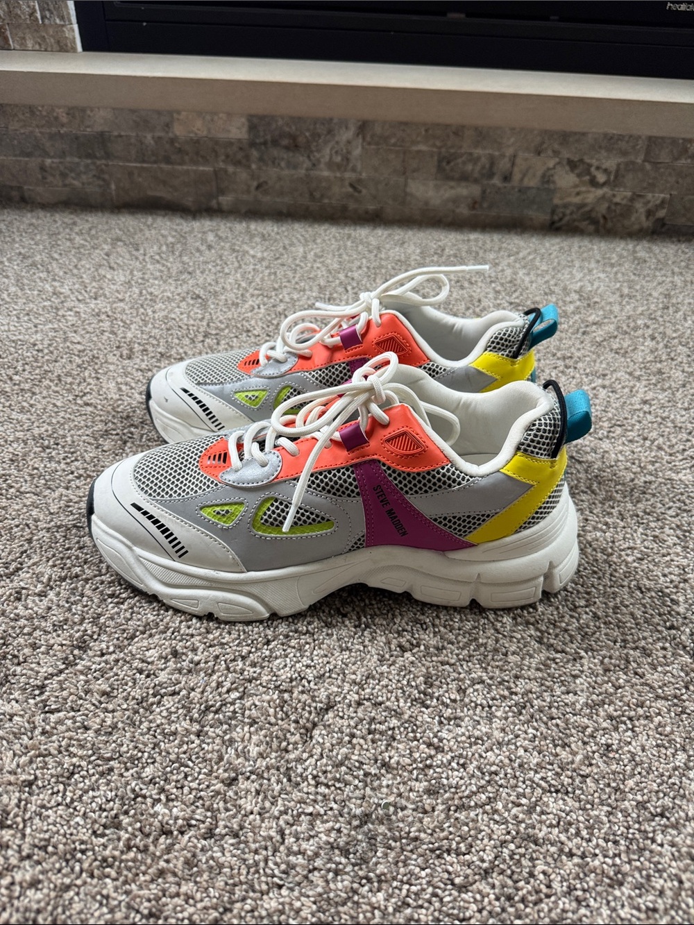 Steve Madden Women’s 11M Multicolored Sneakers EUC